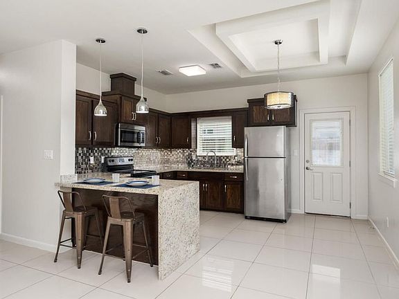 2nd image of 1709 W Garrison Dr APT 1