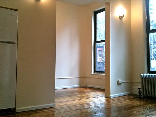 Rented by JAD Realty Group | media 18