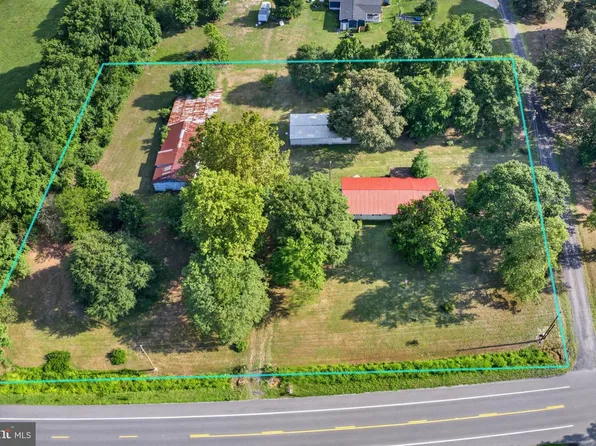 33997 E Line Rd, Delmar, MD 21875