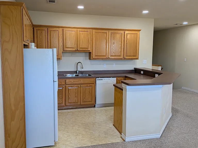 102 N Dallas St #202 — Photo 2