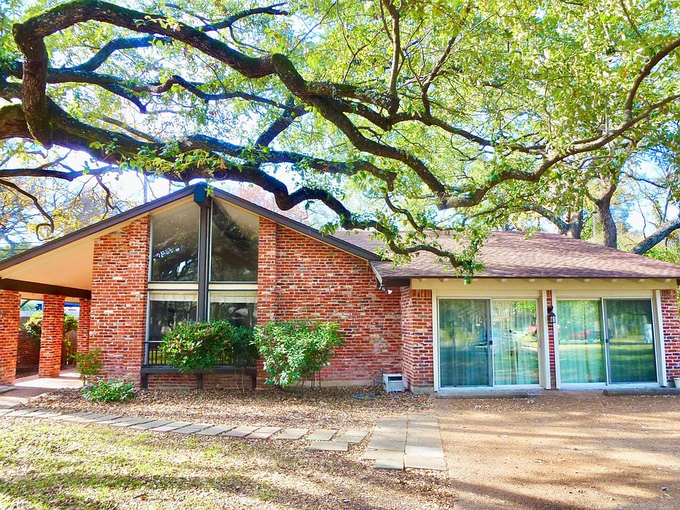 1st image of 11100 Balcones Woods Cir