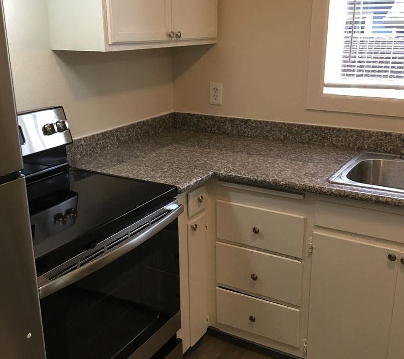 1st image of 15863 E Burnside St #10241386