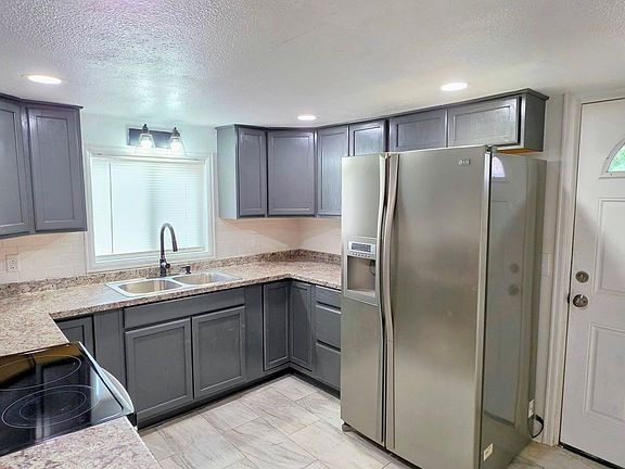 4th image of 1117 Elm Ave