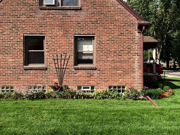 4th image of 15167 Macarthur St