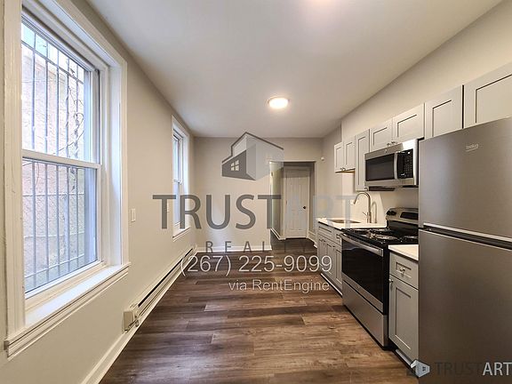 5th image of 2325 N 16th St #A
