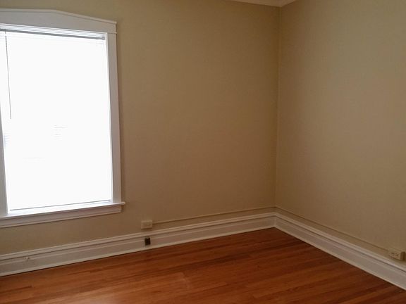4th image of 1308 W Elmdale Ave #2