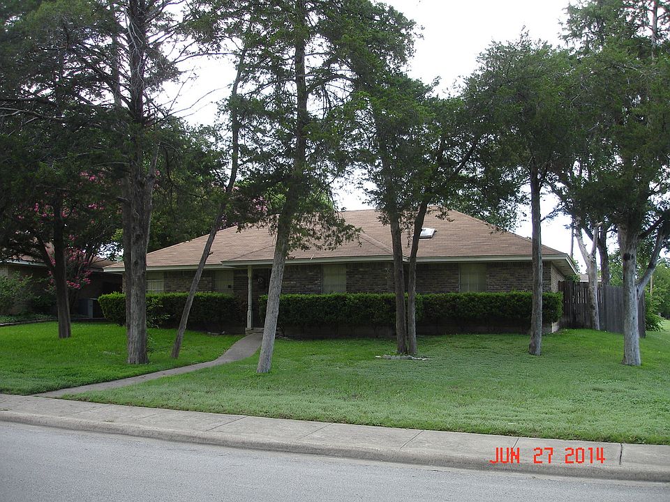 1st image of 627 Adams Dr