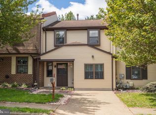 886 Andover Pl, Warminster, PA 18974