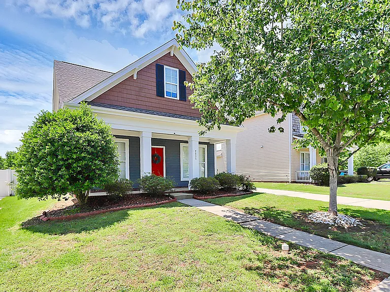2035 Golden Ridge Ln — Photo 1