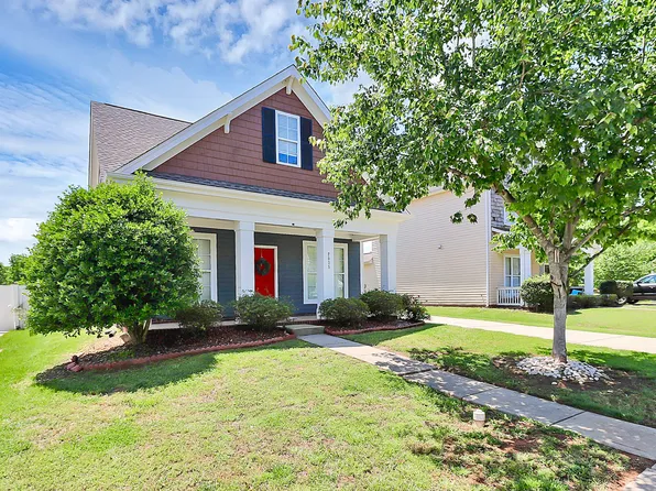 2035 Golden Ridge Ln, Charlotte, NC 28208
