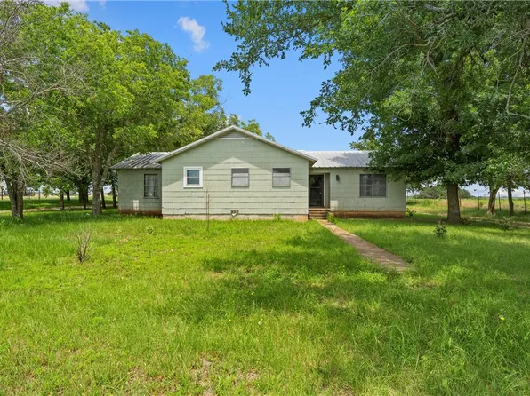 8956 N Lone Star Pkwy, Crawford, TX 76638