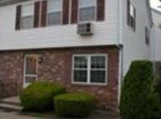 17 Rustic St, Newton, MA 02458