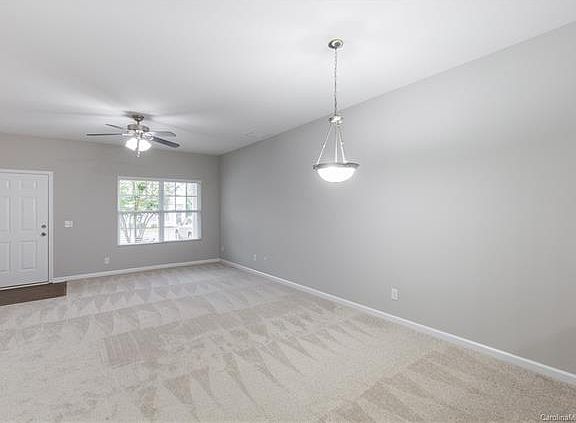 4th image of 613 Cahill Ln #73