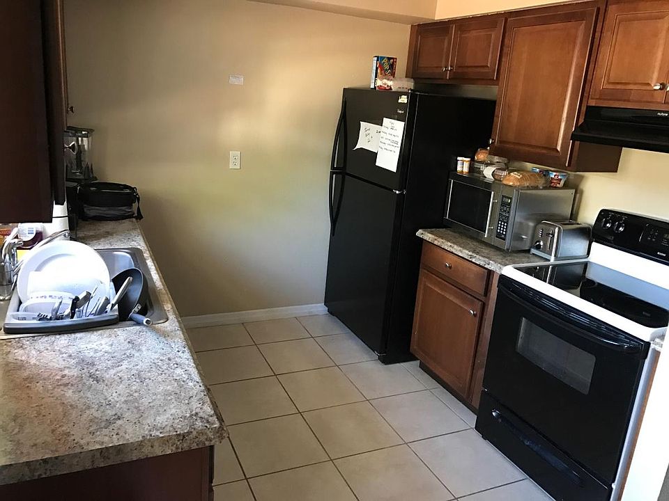 2nd image of 9081 Pomelo Rd W