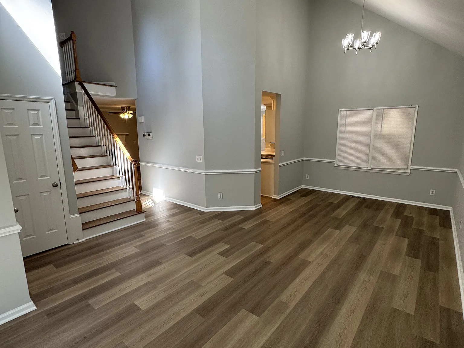 3 bed, 2.5 bath, 1804 sqft, $2,395 — Photo 2