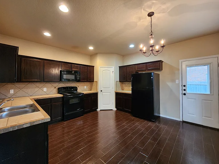 1028 Brown Rock Dr — Photo 12
