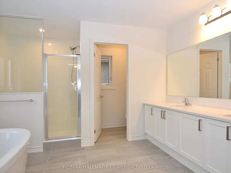 18 Hummingbird Grv — Photo 11