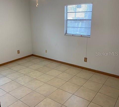 5th image of 405 N Pevetty Dr
