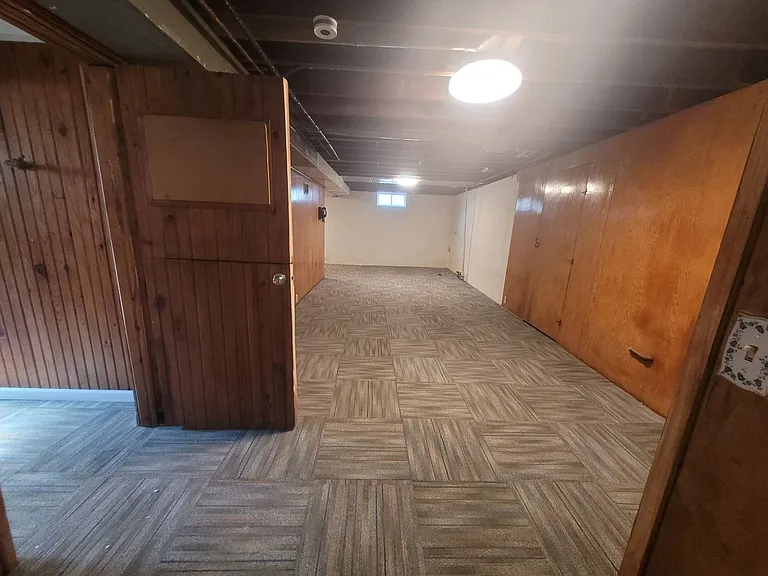 2405 Maple St — Photo 19