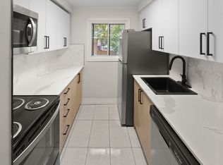 75 Old Chicopee Dr #1052081, Kitchener, ON N2A2G4