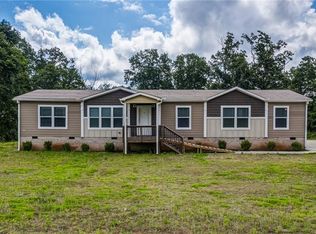 5247 Hog Mountain Rd, Flowery Branch, GA 30542