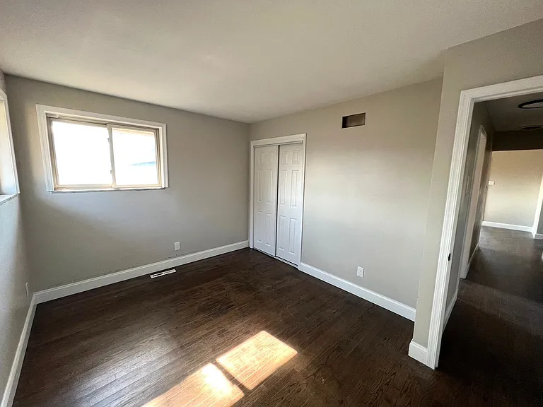 1320 E Livingston St — Photo 9
