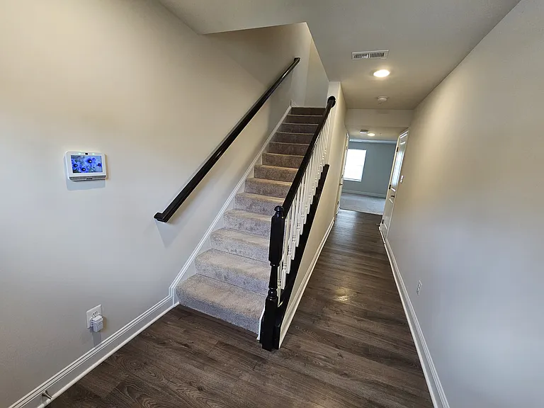 625 Heathland Trl — Photo 13