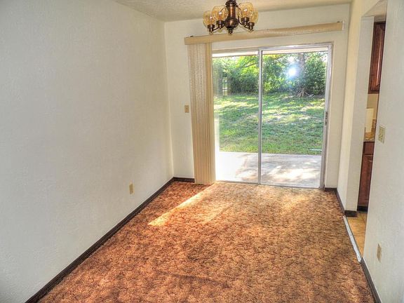 4th image of 1727 Carolina Ave