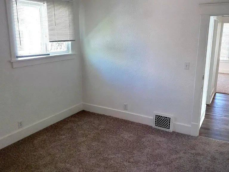 1025 Cranford Pl — Photo 6