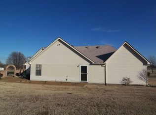 705 Parker Rd, Dyersburg, TN 38024