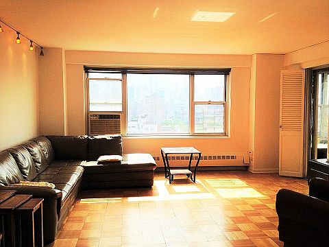 4th image of 572 Grand St APT G1606