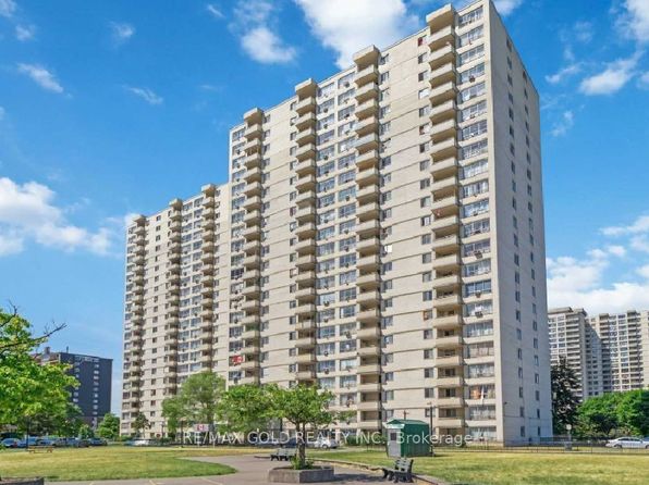 340 Dixon Rd #513, Toronto, ON M9R 1T1