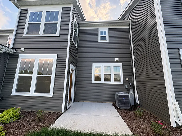 24434 W Alexis Ln — Photo 17