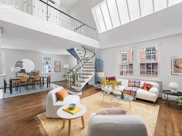 222 E 71st St APT 6B, New York, NY 10021