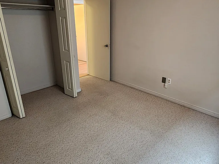 1724 10a St SW #204 — Photo 6