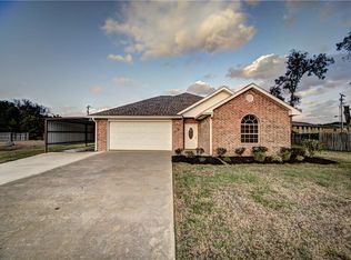 726 Oakland Dr, Natchitoches, LA 71457