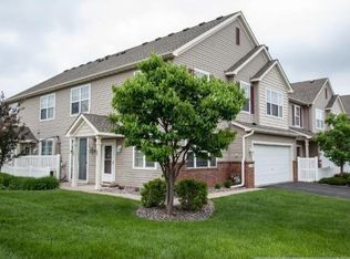 9128 Holly Ln N #TOWNHOUSE, Maple Grove, MN 55311