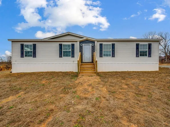 1113 Robin Rd, Brookneal, VA 24528