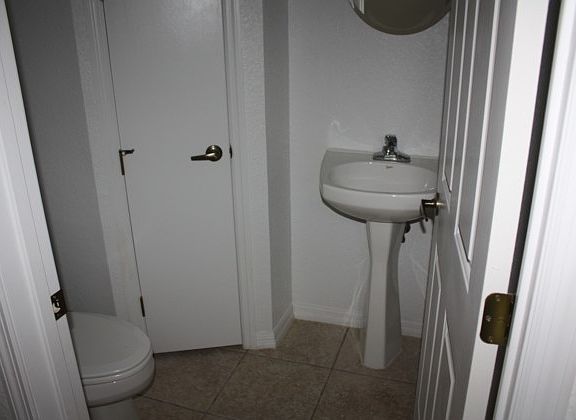 2nd image of 231 NE 28th Ave APT 102