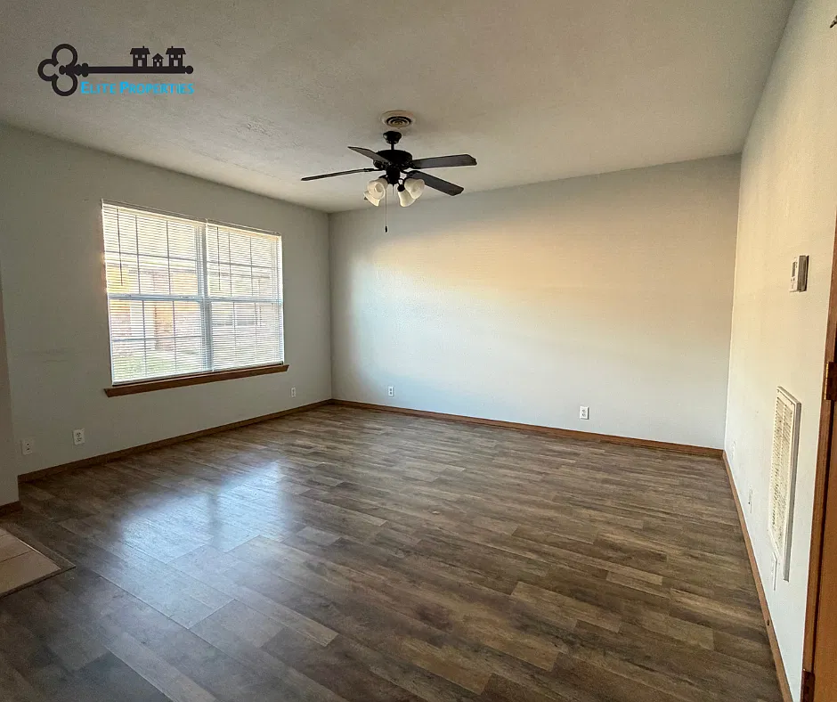 2 bed, $800 — Photo 3