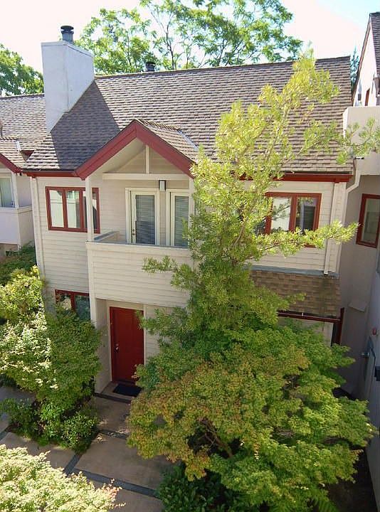 1st image of 913 Cowper St