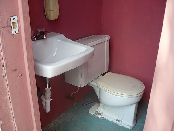 5th image of 5595 NW 17th Ave