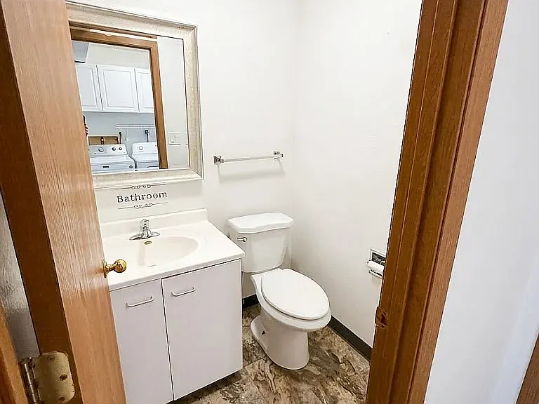 1240 Daleview Dr #1 — Photo 5