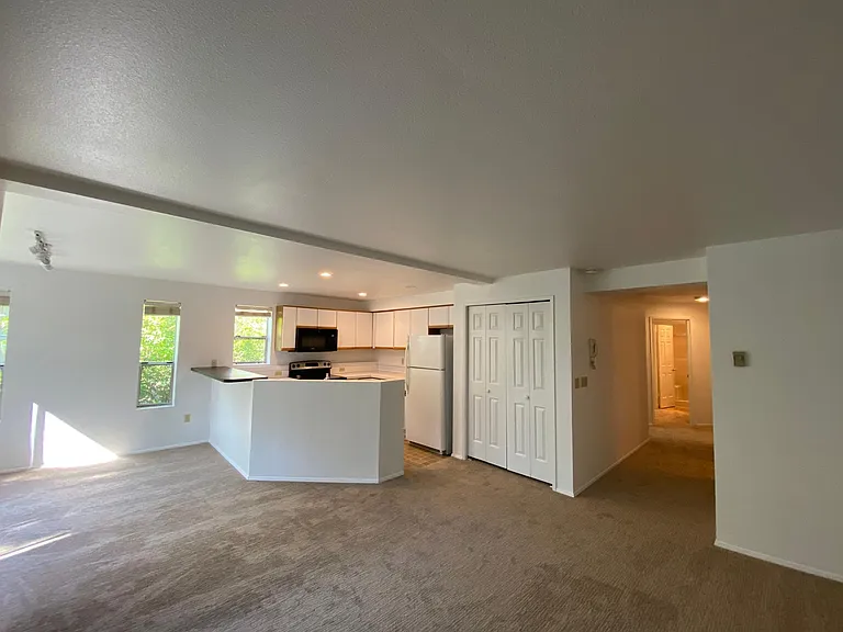 6545 106th Ave NE #3 — Photo 2