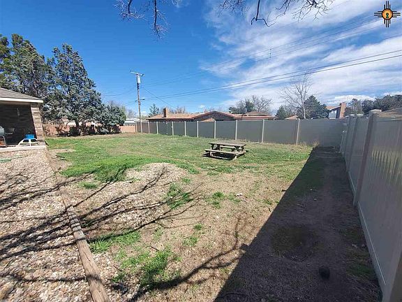 4th image of 2113 S Ave I Pl