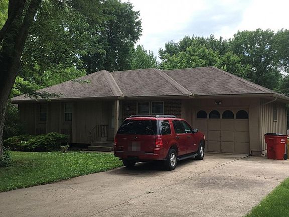 3rd image of 18109 E Redwood Dr