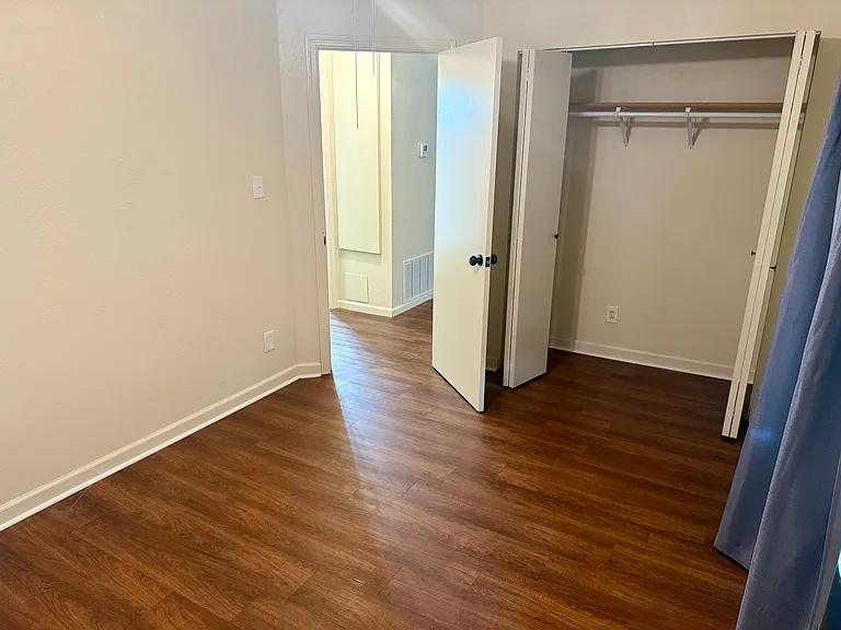 1008 S Locust Dr — Photo 8