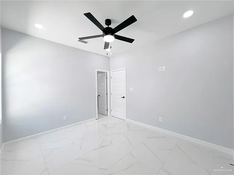 829 N Woodson Ave #3 — Photo 11