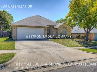 6720 Greenleaf Dr, North Richland Hills, TX 76182