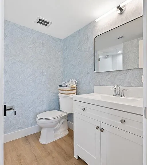 410 Broad Ave S #H-410 — Photo 8